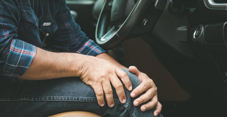 4 Tips For Driving After A Knee Replacement Alliance Physical Therapy   Knee Driving 1819296842 