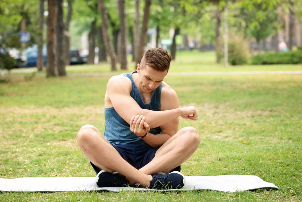 Three exercises to avoid when suffering from tennis elbow