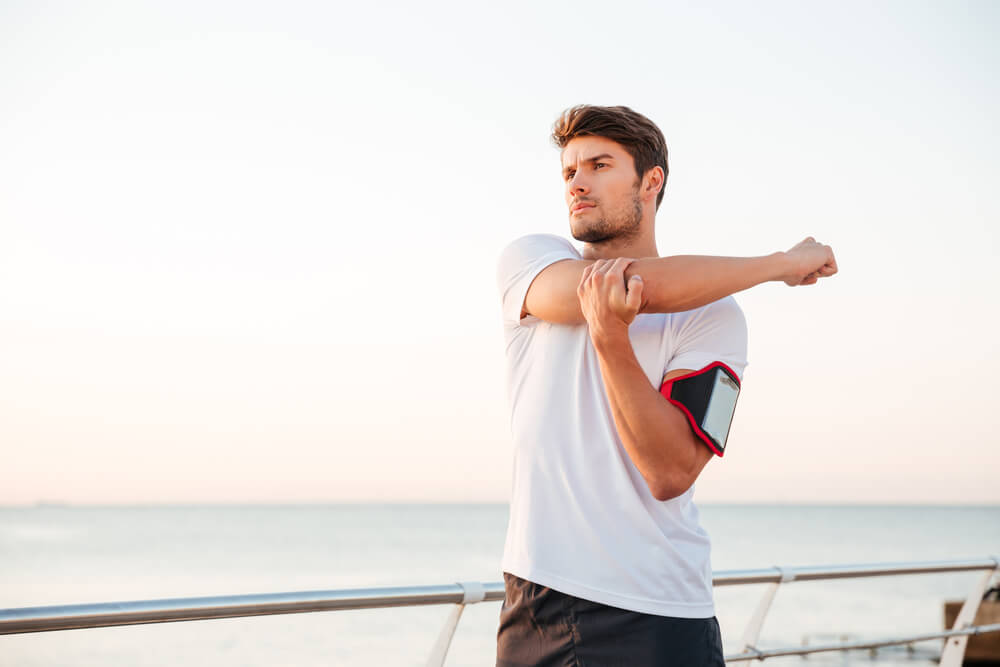stretches for shoulder blade pain
