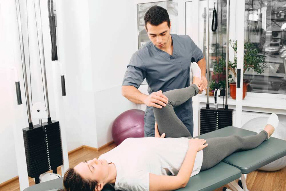 physical therapy for torn hip labrum