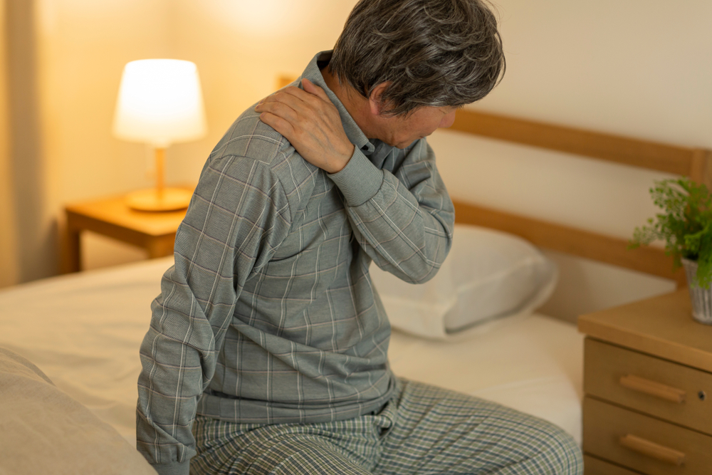 how should i sleep with shoulder arthritis