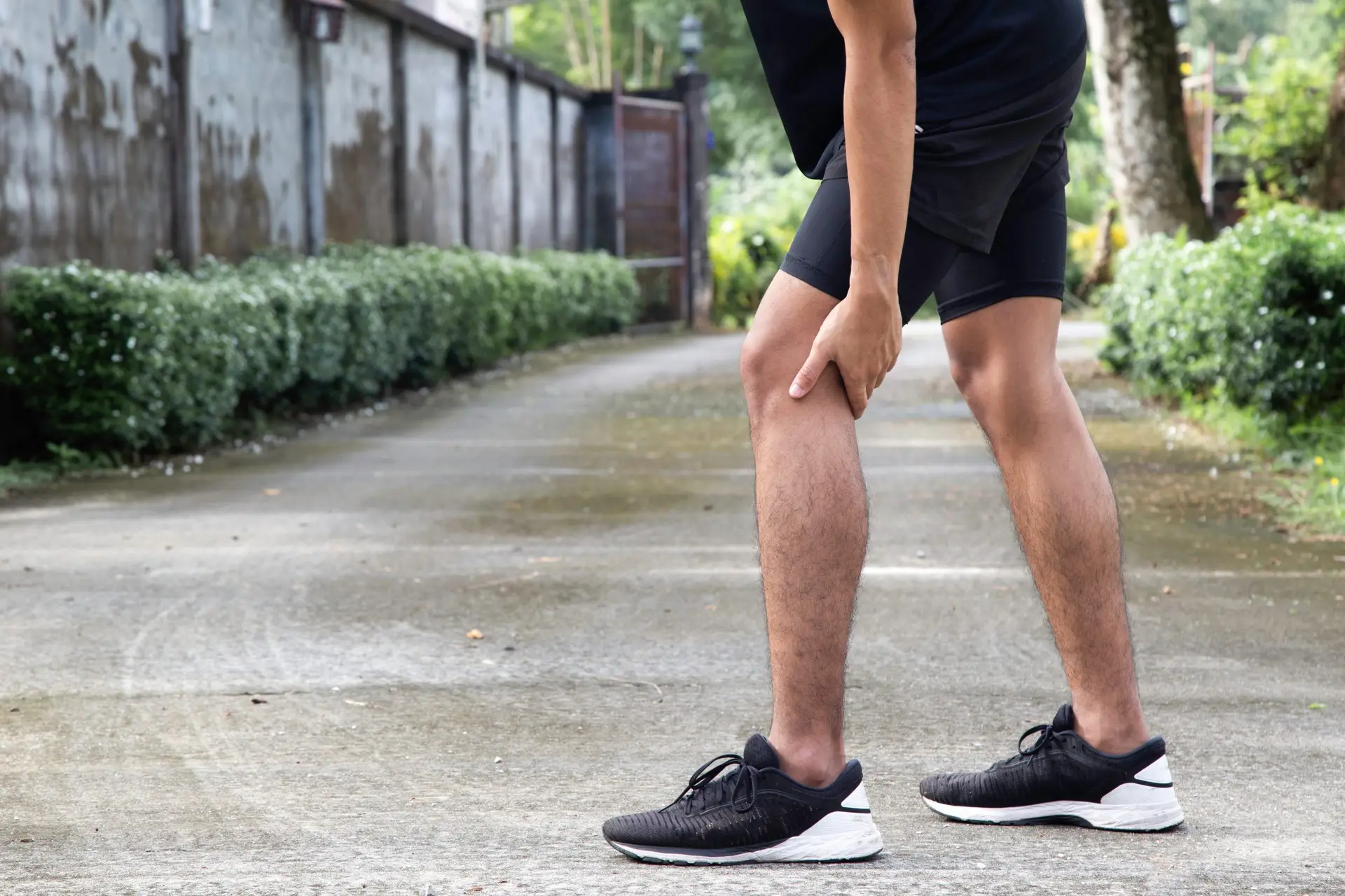 Iliotibial Band Syndrome: Symptoms and Treatment AdobeStock 302007419 scaled Iliotibial Band Syndrome: Symptoms and Treatment