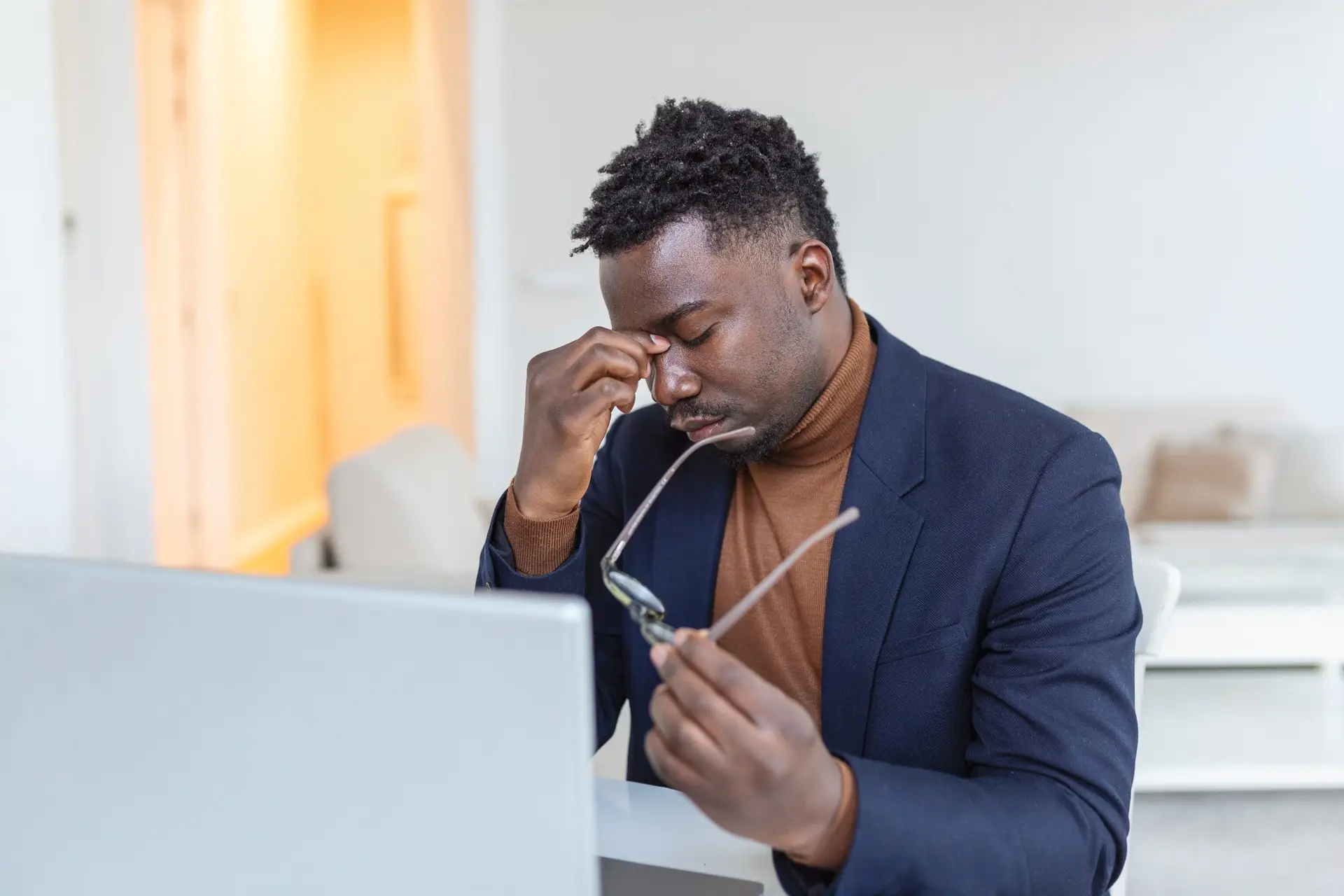 How to Relieve Eye Strain Headaches AdobeStock 484892137 scaled How to Relieve Eye Strain Headaches